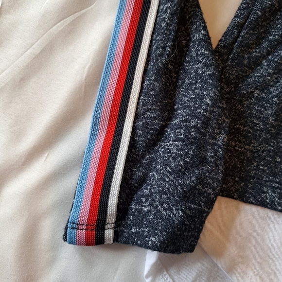 Abercrombie kids girls size 13/14 hooded blue & white hooded shirt VGUC - Picture 2 of 6